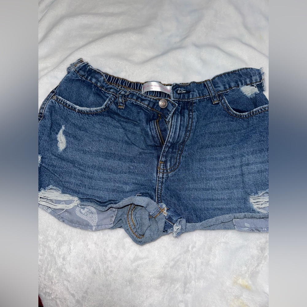 No Boundaries Size 13 Shorts 🌻